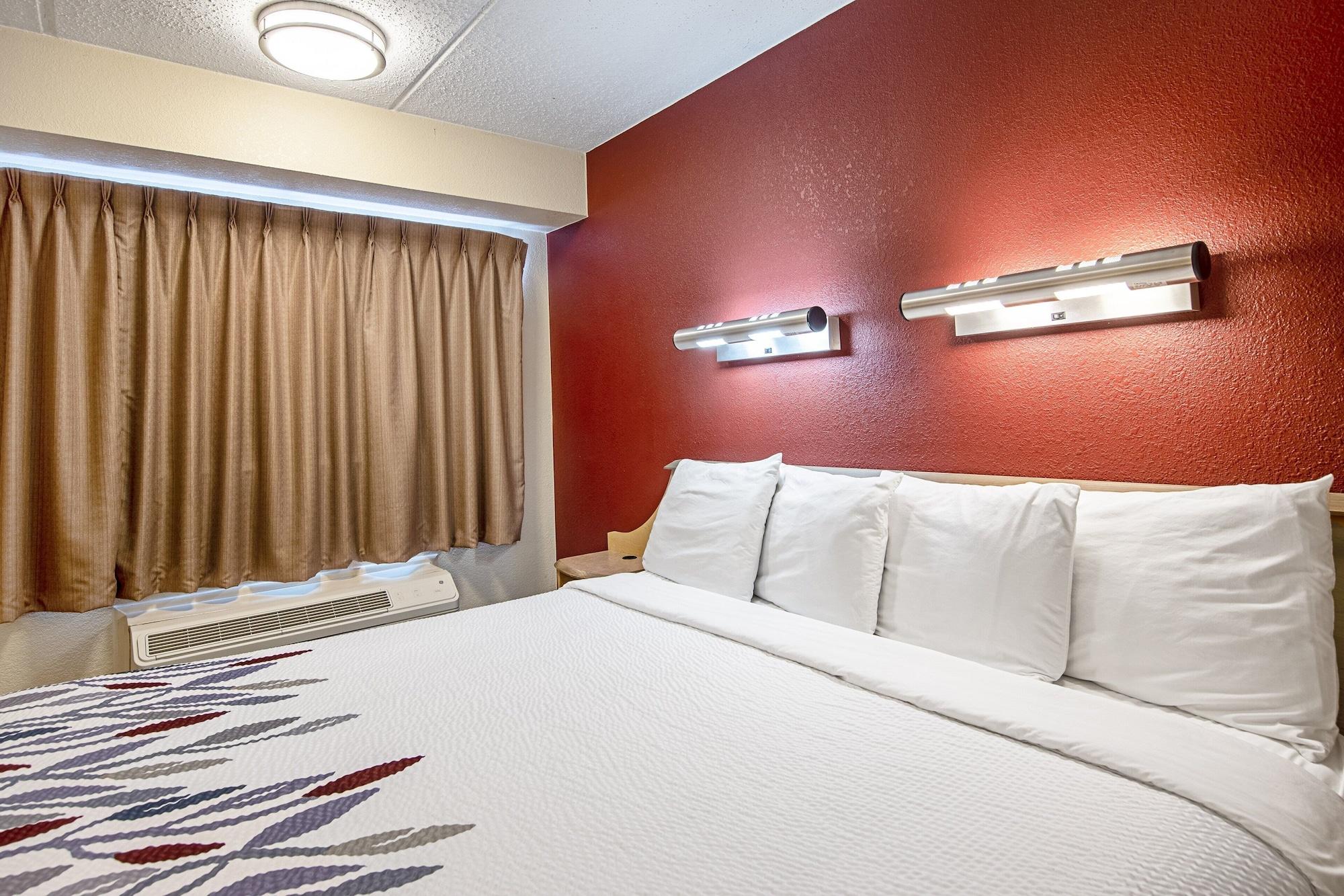 Red Roof Inn Элкхарт Экстерьер фото