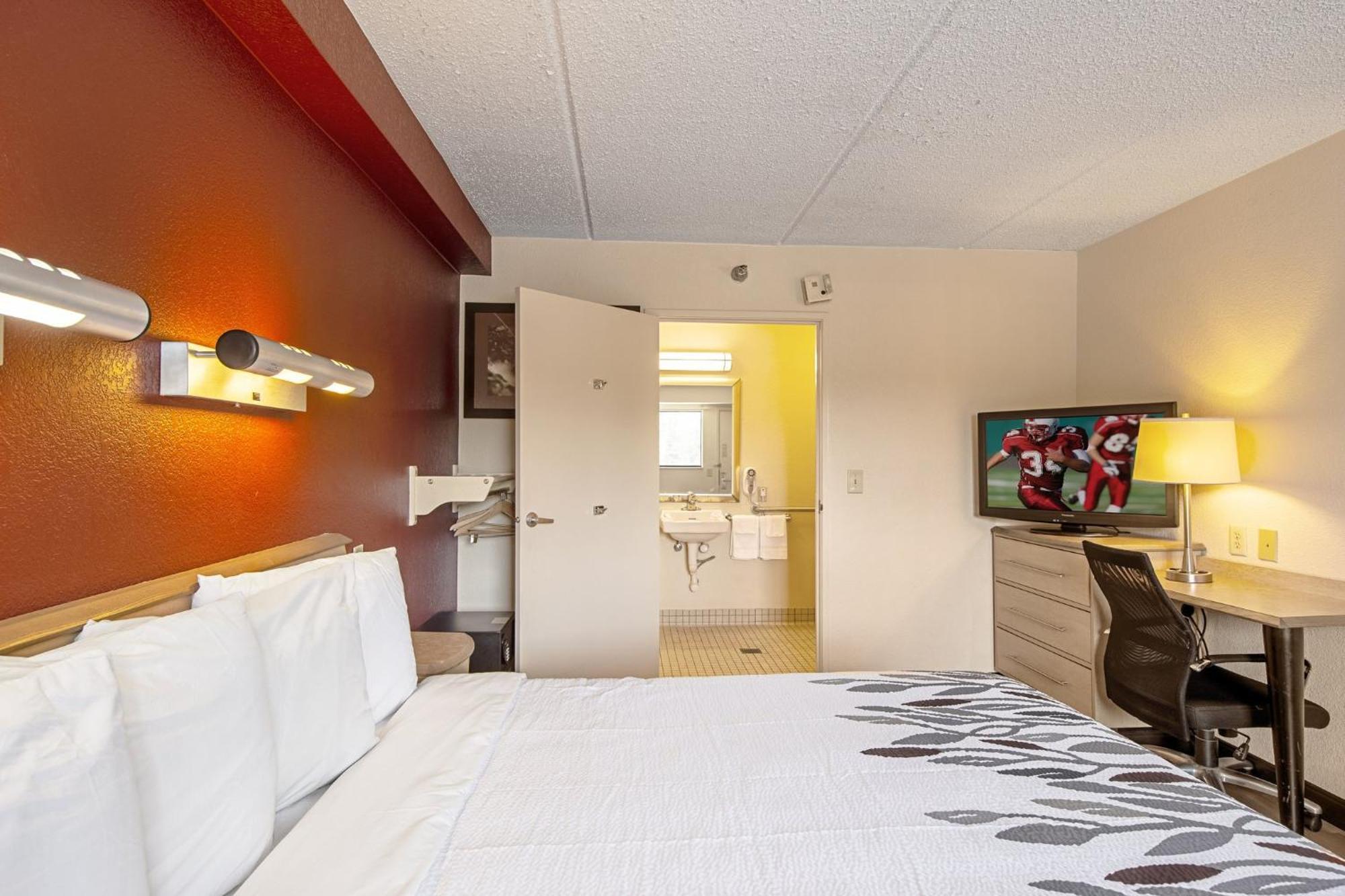 Red Roof Inn Элкхарт Экстерьер фото