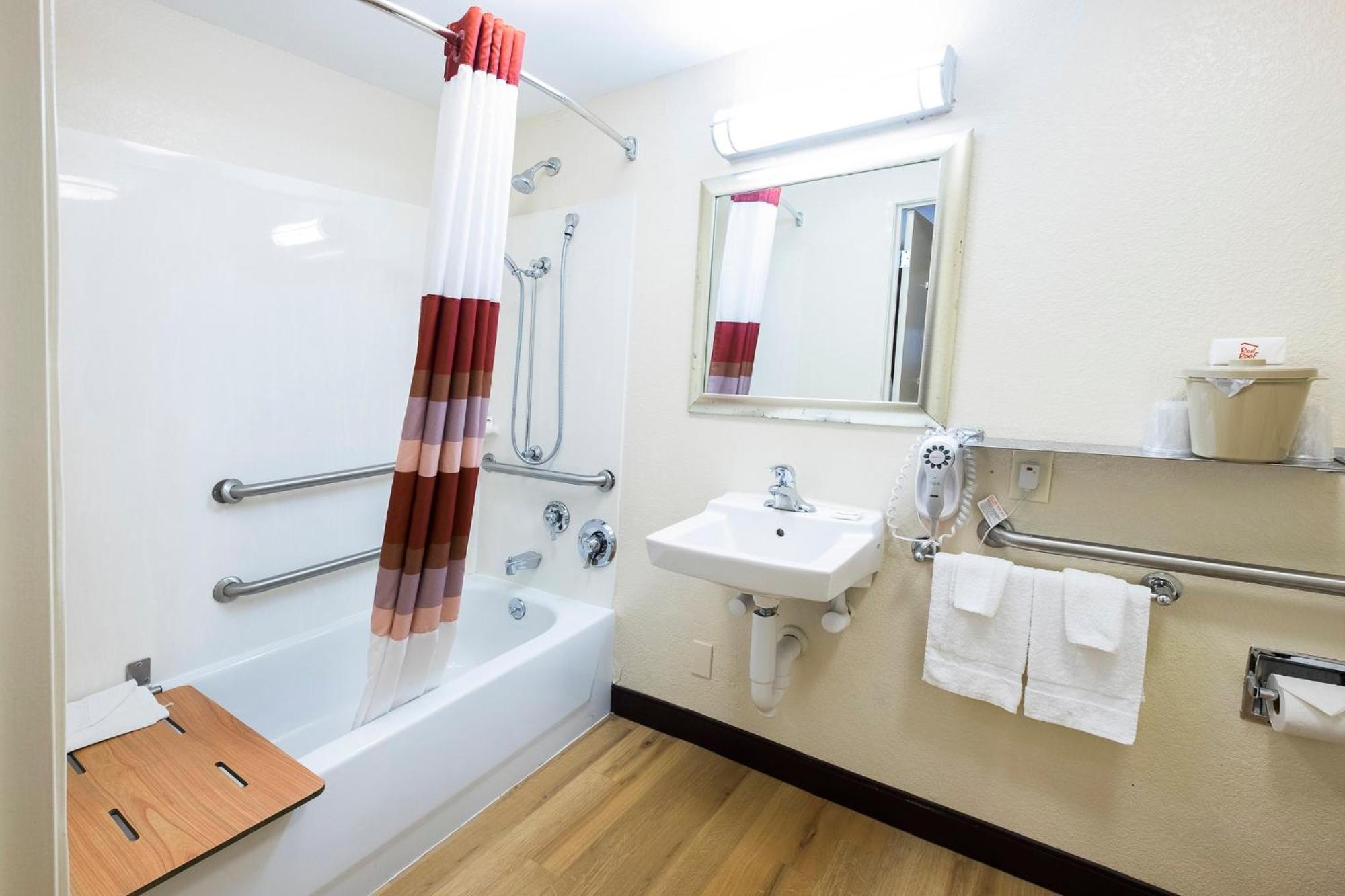 Red Roof Inn Элкхарт Экстерьер фото