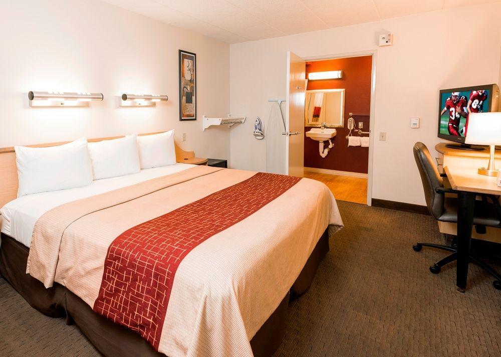 Red Roof Inn Элкхарт Экстерьер фото