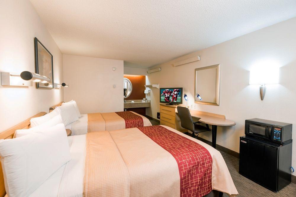 Red Roof Inn Элкхарт Экстерьер фото