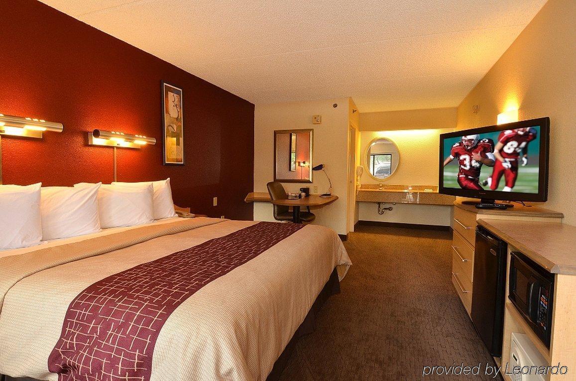 Red Roof Inn Элкхарт Экстерьер фото