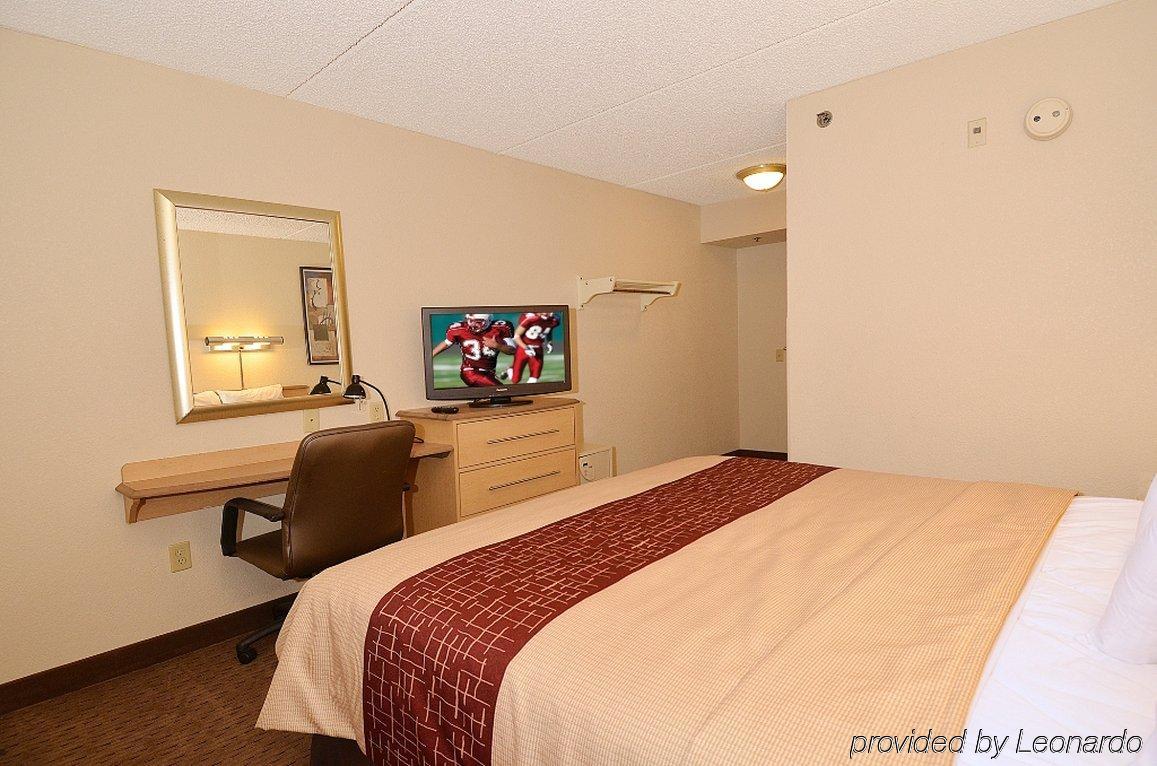 Red Roof Inn Элкхарт Экстерьер фото