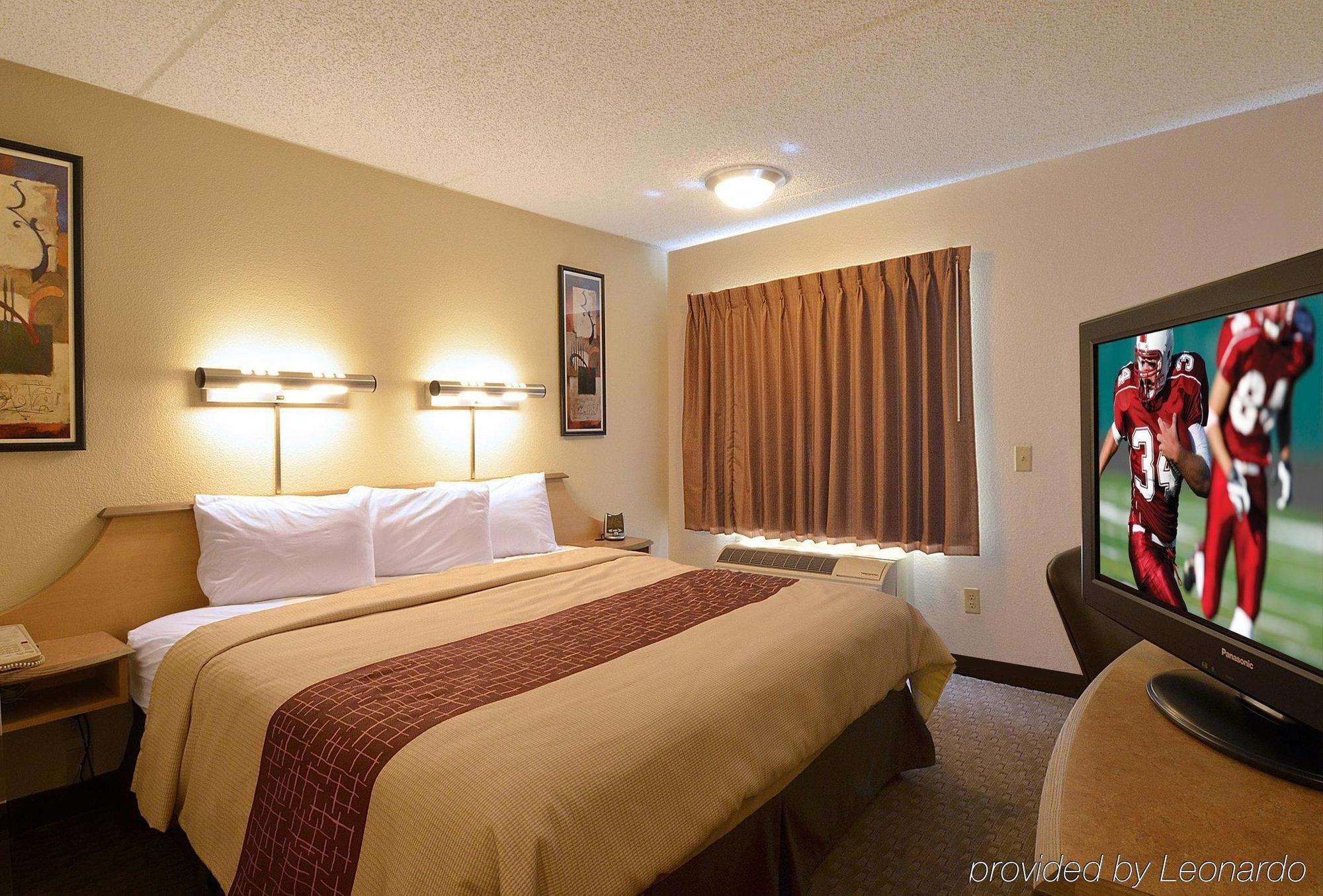 Red Roof Inn Элкхарт Экстерьер фото