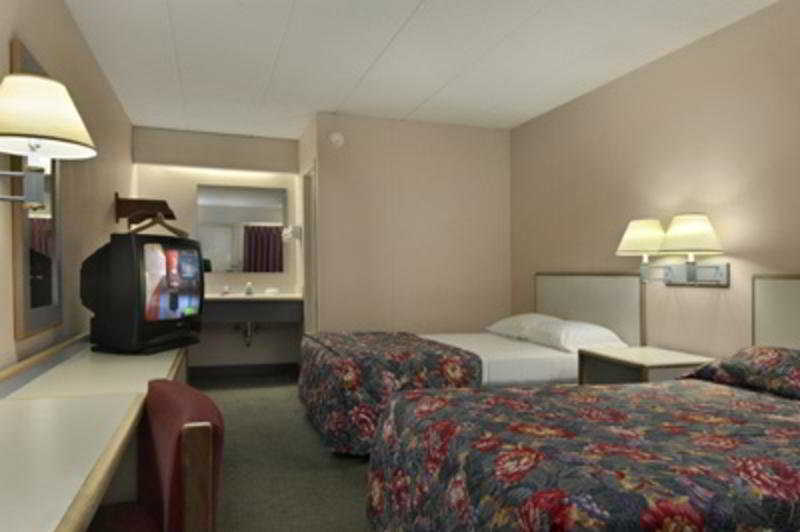 Red Roof Inn Элкхарт Экстерьер фото