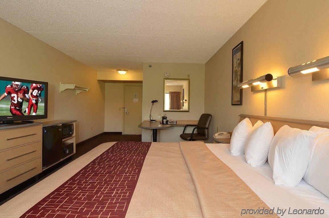 Red Roof Inn Элкхарт Экстерьер фото